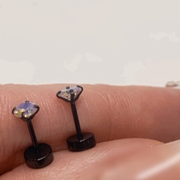 Iridescent screw back Earrings - Picture 11 of 11